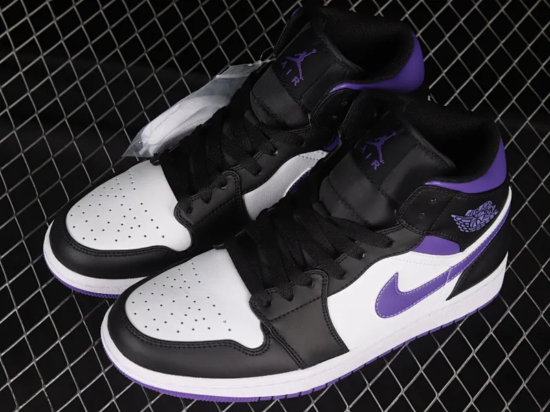 All categories Air Jordan Jordan series basketball shoes Air Jordan 1 Mid Air Jordan 1 Mid AJ1 Joe 1 black and white sports culture basketball shoes 554724-095